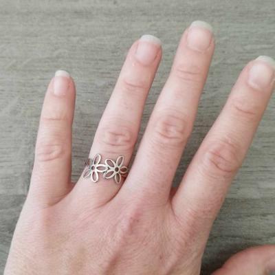 Bague argentée Fleur