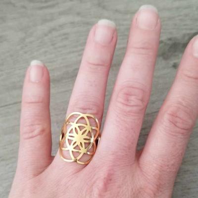 Bague dorée Camélia