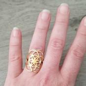 Bague dorée Camélia